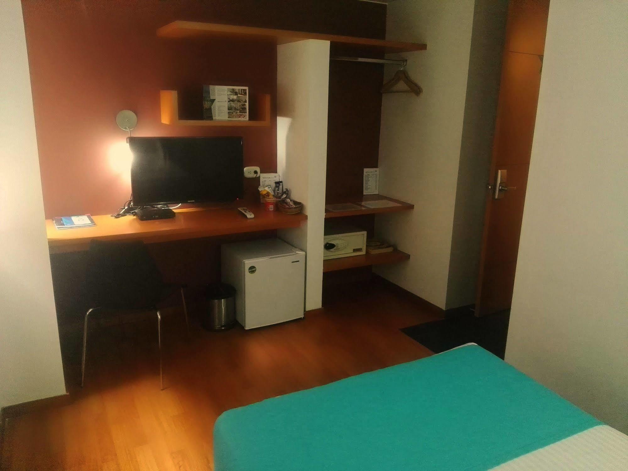 Ayenda Abitare 56 Hotel Богота Екстериор снимка